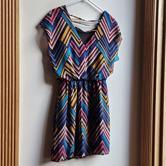 City Triangles Colorful Zig-Zag Retro 80s Dress Size Medium - Picture 13 of 16